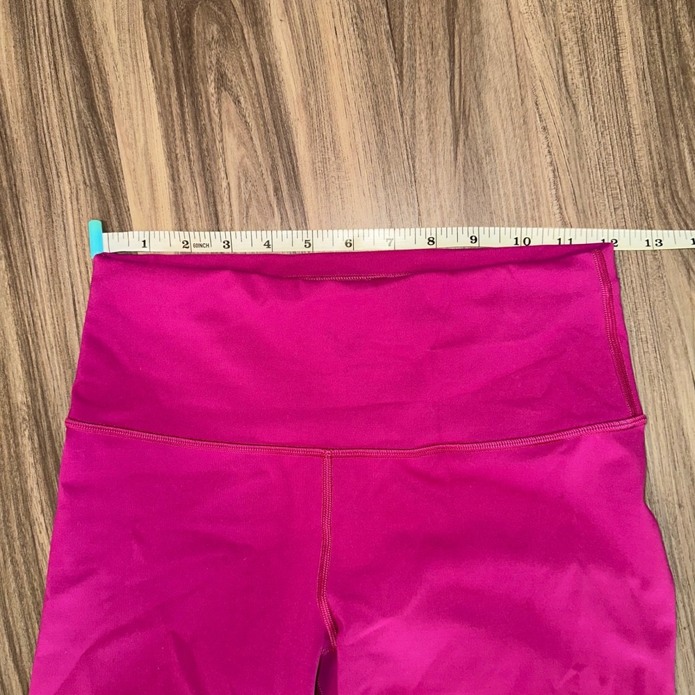 Lululemon Wunder Train High-Rise Short 6"
Magenta Purple Size 8 - Picture 5 of 8